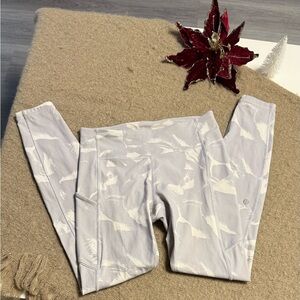 Lululemon Speed Up Tight 28" *Full-On Luxtreme - Denali Ice Grey White - Size 6
